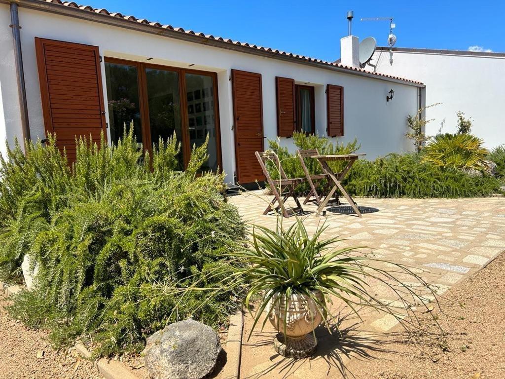 La Piana Holiday House Bassacutena Экстерьер фото