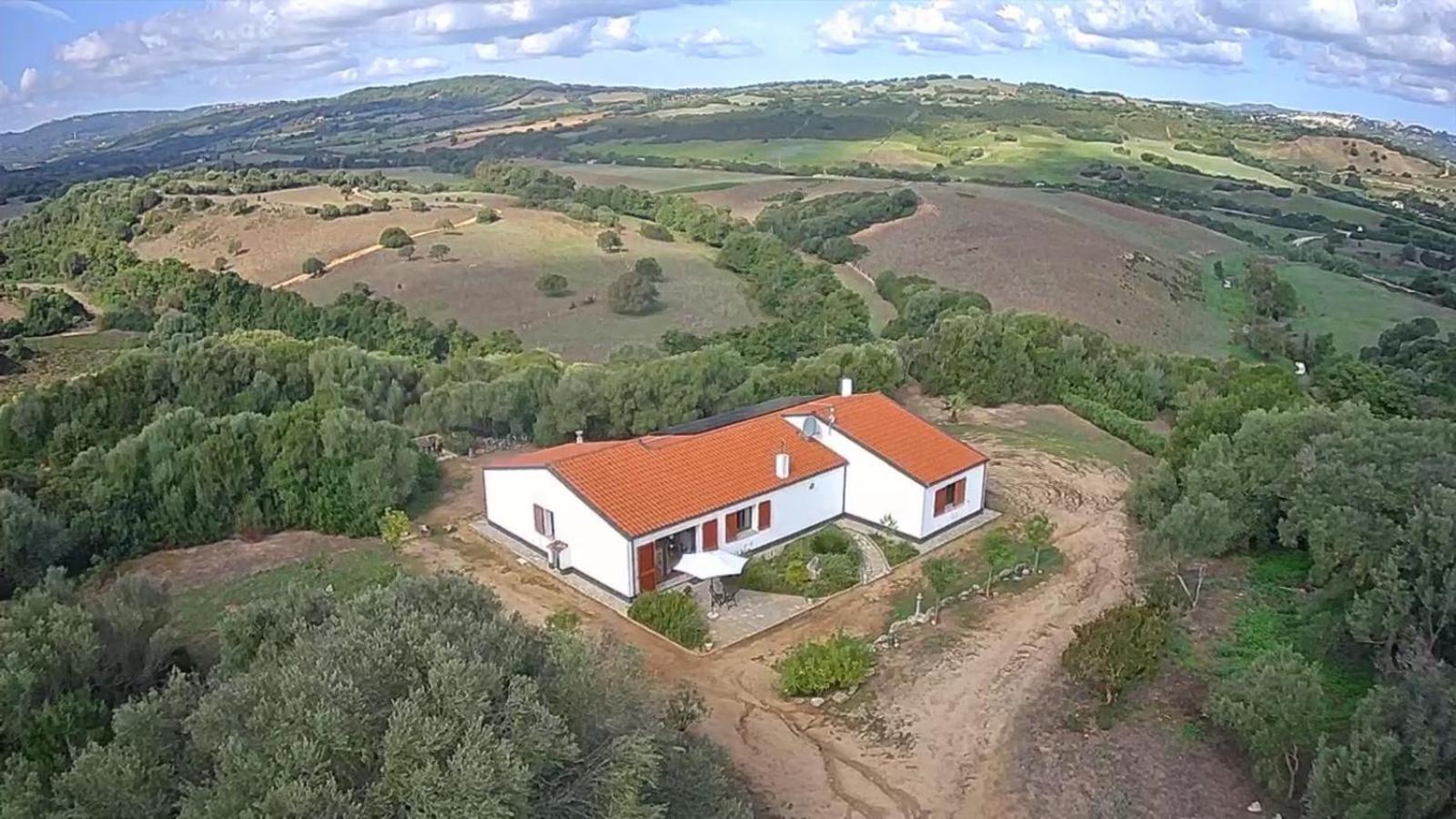 La Piana Holiday House Bassacutena Экстерьер фото